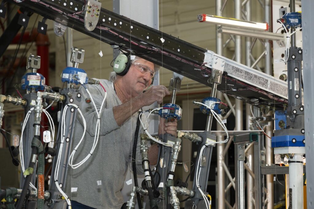 featured_4_nasa_pushes_new_wing_design_to-1