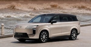 BYD показала Denza N8L EV: люксовый электрический SUV с запасом хода 960 км за 45 000 долларов