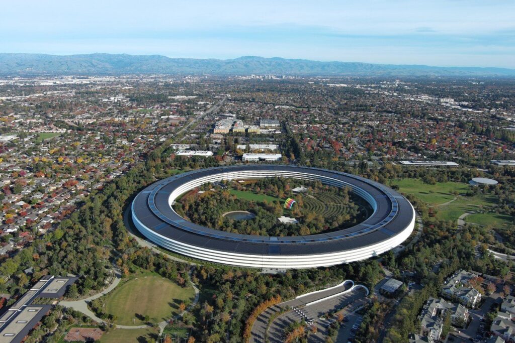 Apple показала «шокирующие доказательства» против бывшего инженера, укравшего данные для OpenAI