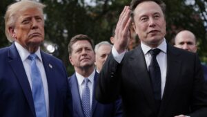 Трамп вручает медали Маску, Деллу, Наделле и другим топ-менеджерам на саммите по науке